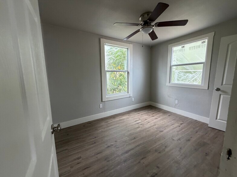 More Photos Of 101 Stanley Ct, San Antonio Multifamily For Sale