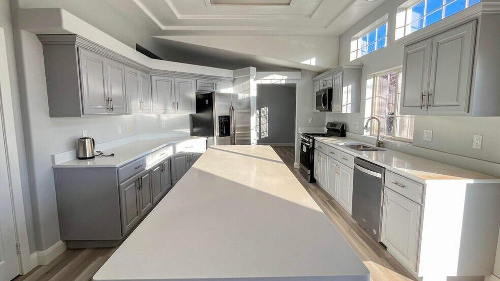 More Photos Of 5561 W 3600 S, Cedar City Specialty For Sale