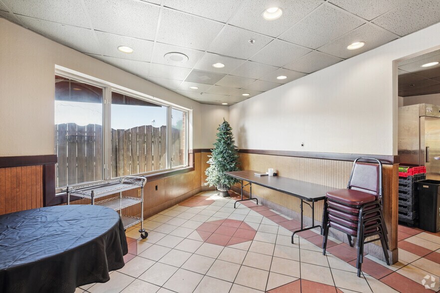 More Photos Of 200-208 W Fleming Dr, Morganton Unknown For Lease