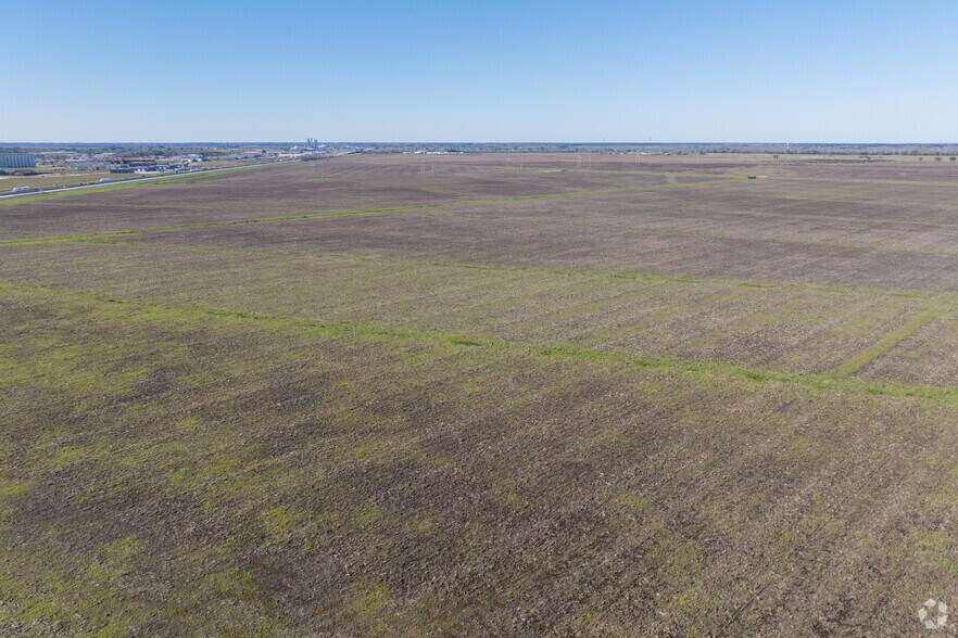 More Photos Of Interstate 10, Beaumont Land For Sale