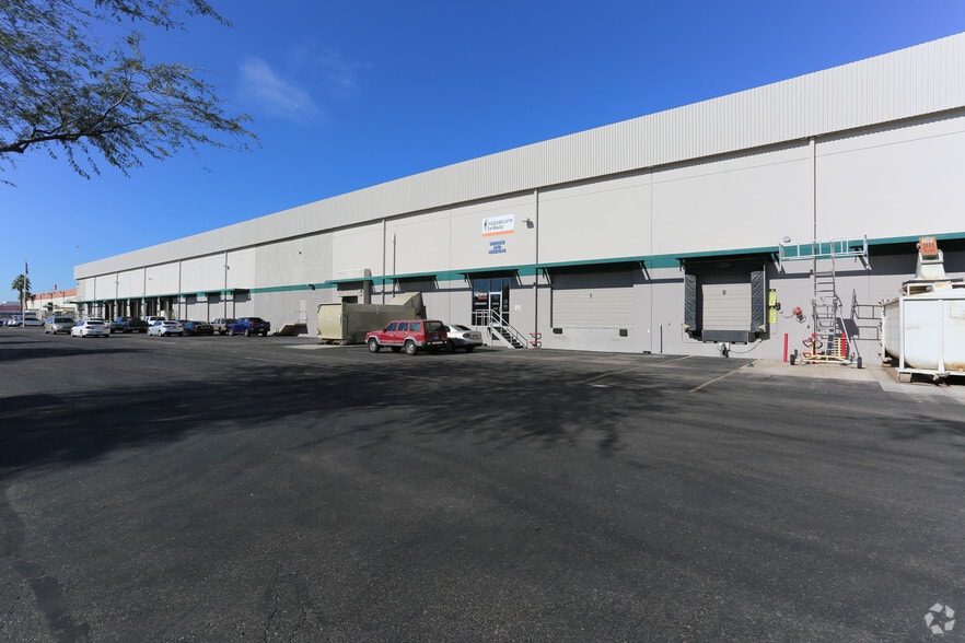 More Photos Of 1120 W Fairmont Dr, Tempe Warehouse For Lease