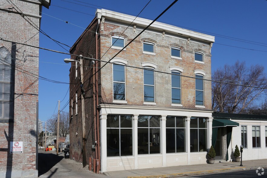 More Photos Of 216 S Clay St, Louisville Coworking Space