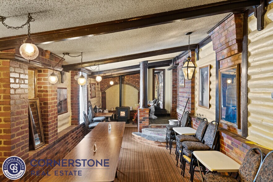 More Photos Of 628 E Richards St, Douglas Hotel For Sale