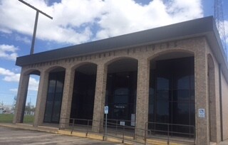 More Photos Of 80 I-10 N, Beaumont Office For Lease