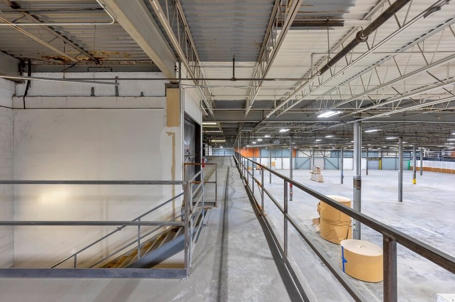 More Photos Of 1001 Ed Rutherford Dr, Greenville Manufacturing For Lease