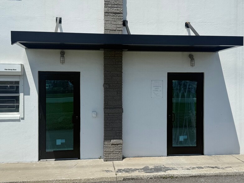 More Photos Of 12388 Starkey Rd, Largo Warehouse For Lease