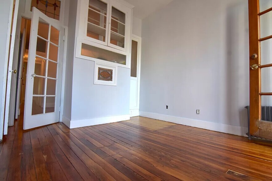 More Photos Of 197 Nassau Ave, Brooklyn Apartments For Sale