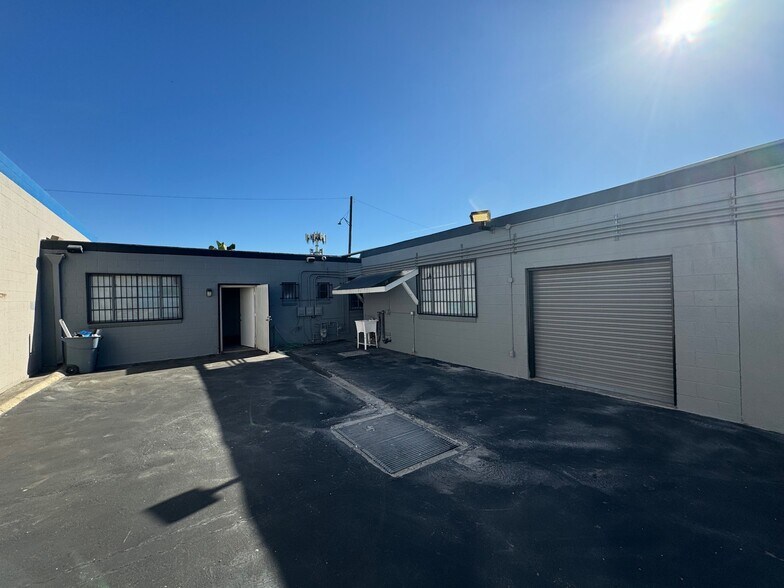 More Photos Of 1733 Border Ave, Torrance Light Manufacturing For Sale