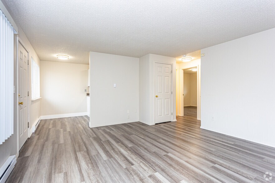 More Photos Of 5303 Parker Rd E, Sumner Apartments For Sale