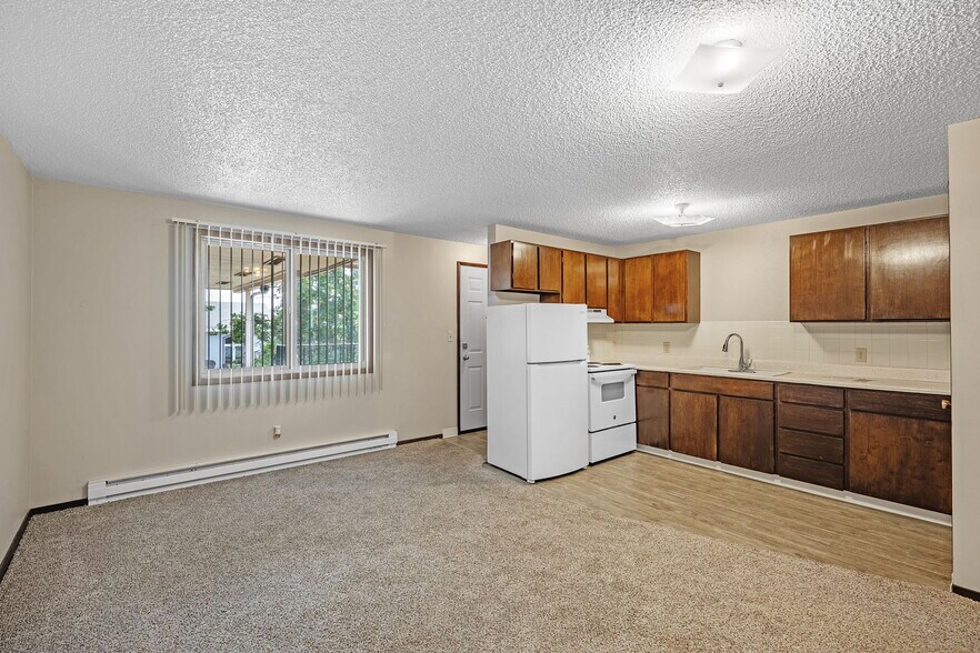 More Photos Of 1306-1320 3rd St, Cheney Apartments For Sale