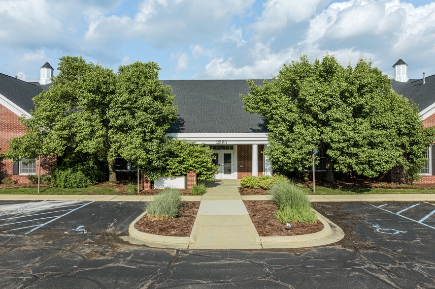 More Photos Of 2365 Woodlake Dr, Okemos Medical For Lease