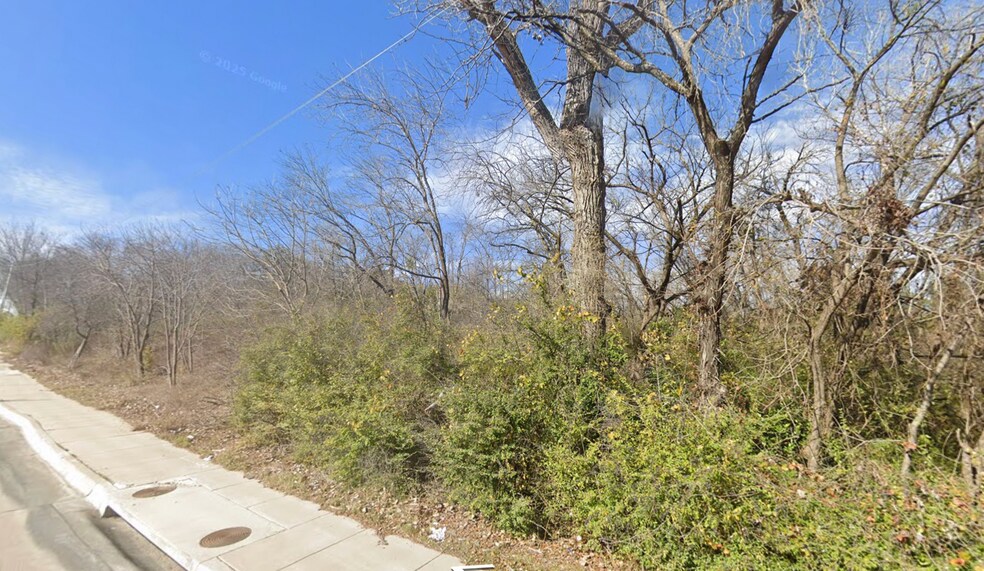 More Photos Of 4909 Brentwood Stair Rd, Fort Worth Land For Sale