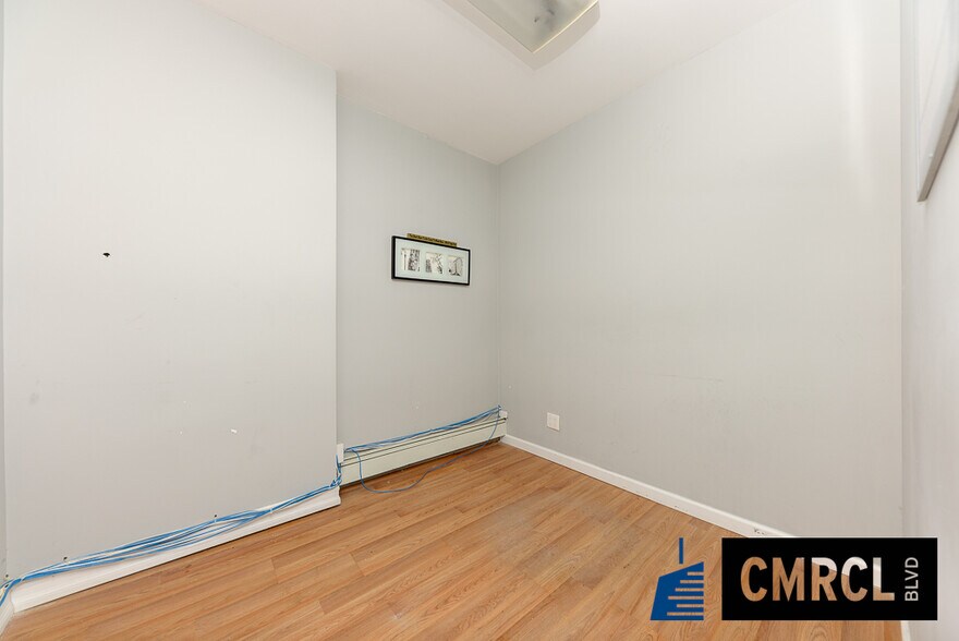 More Photos Of 131 Beverley, Brooklyn Flex For Lease