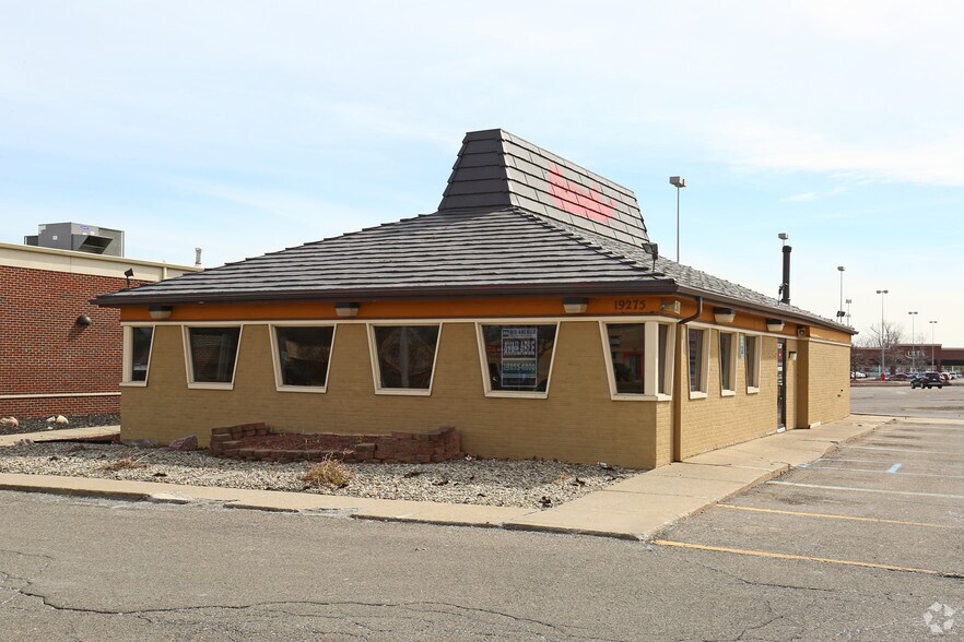 More Photos Of 19001-19265 West Rd, Woodhaven Unknown For Lease