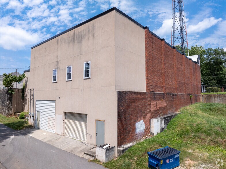 More Photos Of 123 W Main St, Buford General Retail For Sale