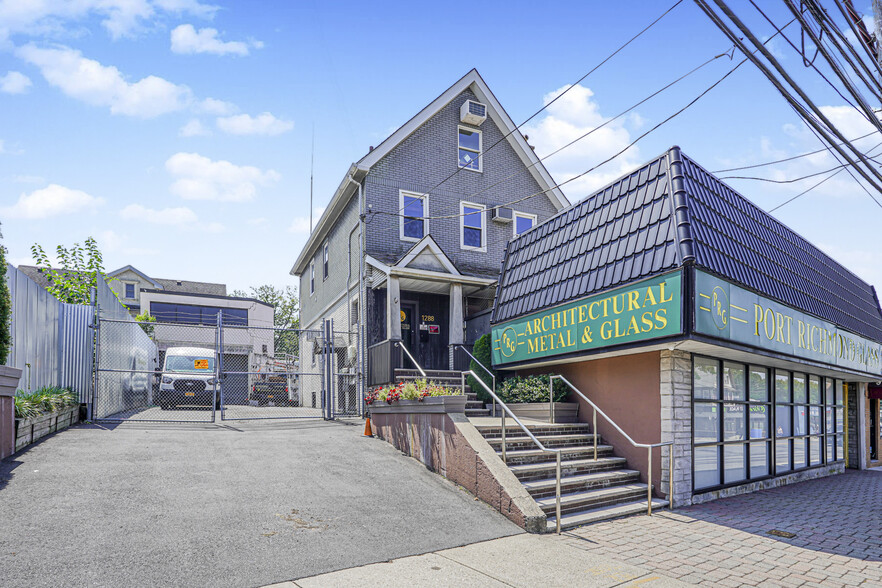 More Photos Of 1288 Forest Ave, Staten Island Storefront Retail Office For Lease