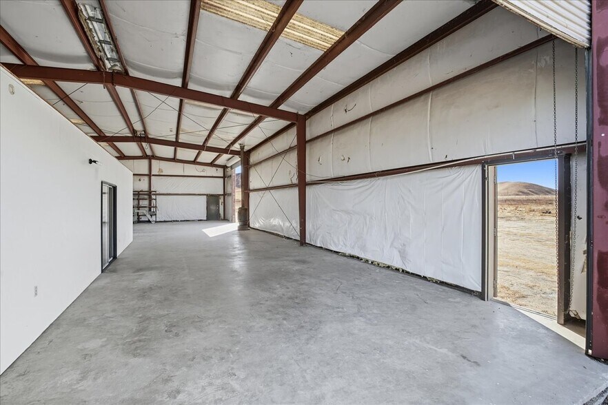 More Photos Of 485 S 8th St, Shandon Industrial For Sale