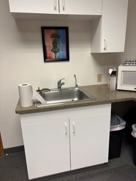 More Photos Of 2518 Superior Dr NW, Rochester Office For Lease