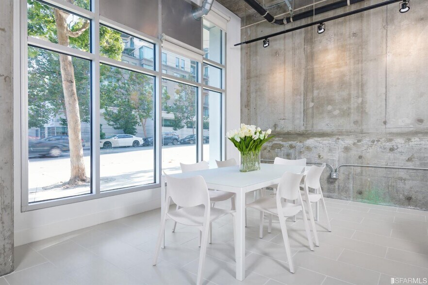 More Photos Of 200 Brannan St, San Francisco Apartments For Sale