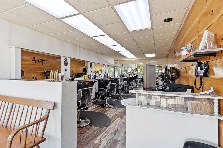 More Photos Of 158 Fairhaven Rd, Worcester Storefront Retail Residential For Sale