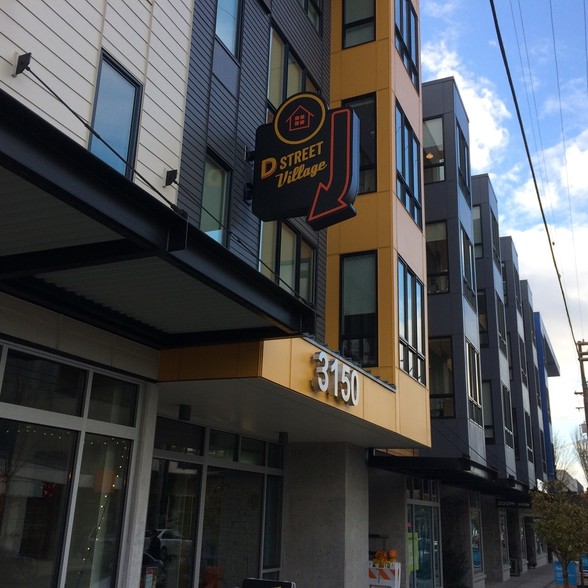 More Photos Of 3010-3090 SE Division St, Portland Freestanding For Lease