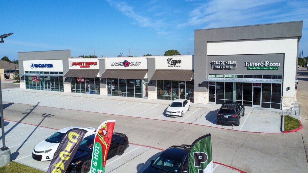 More Photos Of 7016 Fry Rd, Cypress Freestanding For Lease