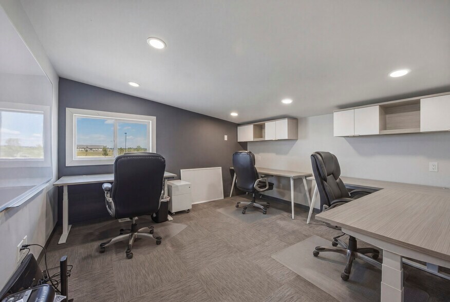 More Photos Of 2213 Henderson Loop, Richland Warehouse For Sale