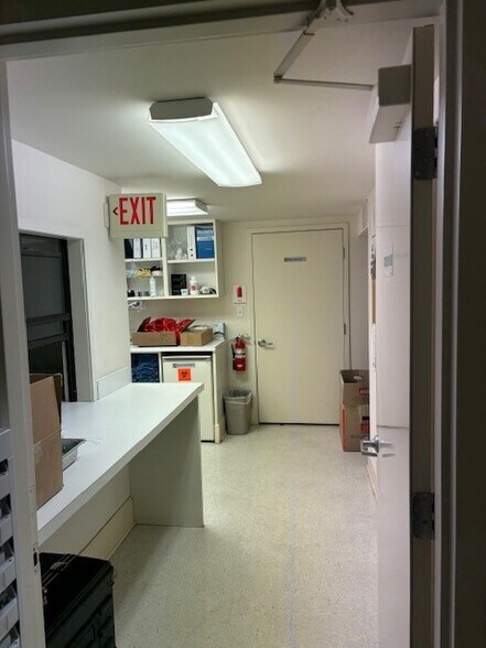 More Photos Of 2204 Crestmoor Rd, Nashville Medical For Lease