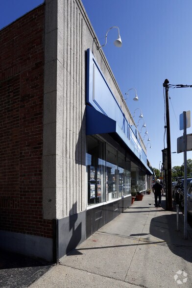 More Photos Of 171 Huron Ave, Cambridge Storefront Retail Office For Lease