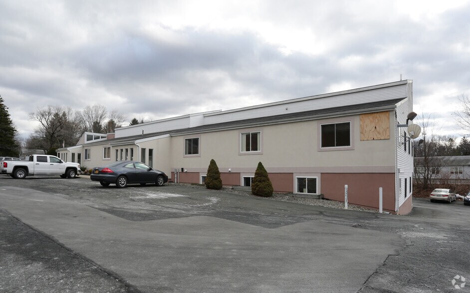 More Photos Of 77 Troy Rd, East Greenbush Medical For Lease