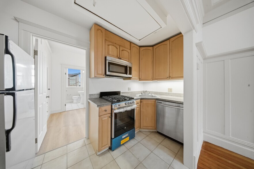 More Photos Of 561 Minna St, San Francisco Multifamily For Sale