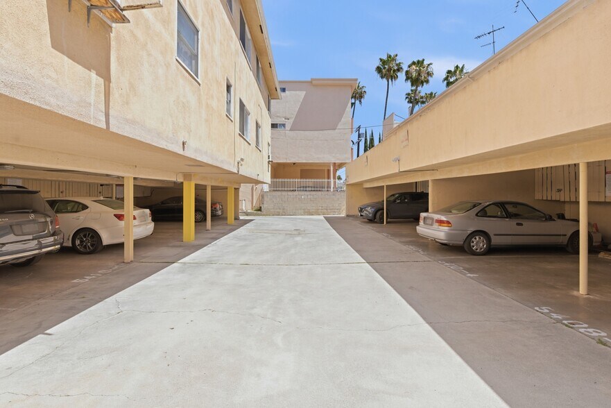 More Photos Of 5408 Russell Ave, Los Angeles Apartments For Sale