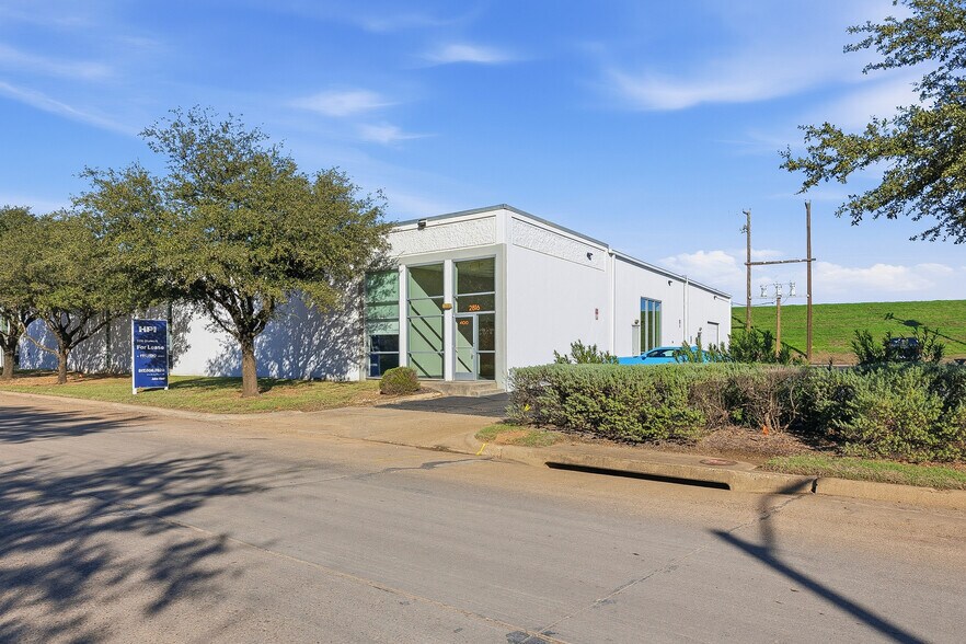 Primary Photo Of 2816 Shamrock Ave, Fort Worth Loft Creative Space For Lease