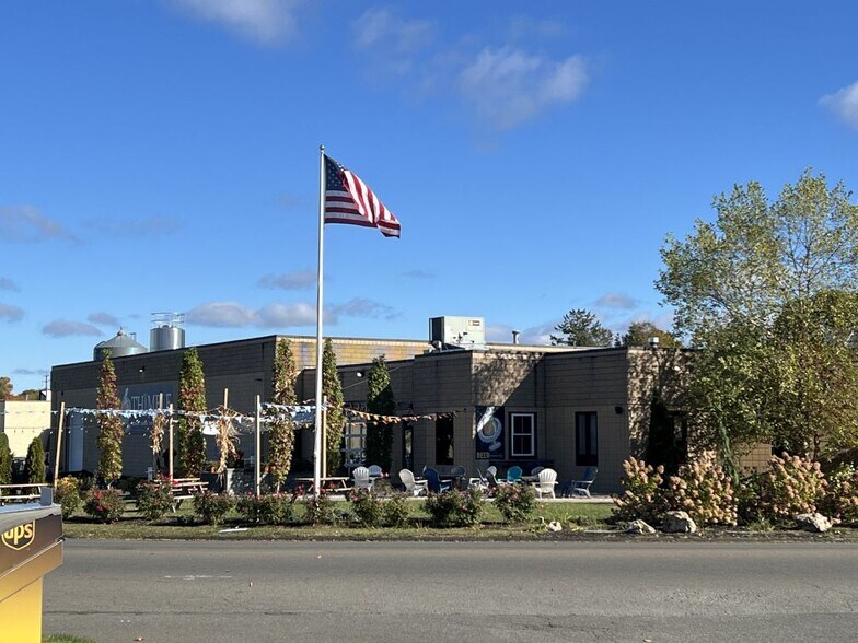 Primary Photo Of 16 Business Park Dr, Branford Warehouse For Lease