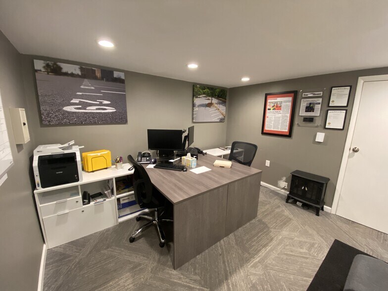 More Photos Of 52 Henry St, Hilton Warehouse For Sale