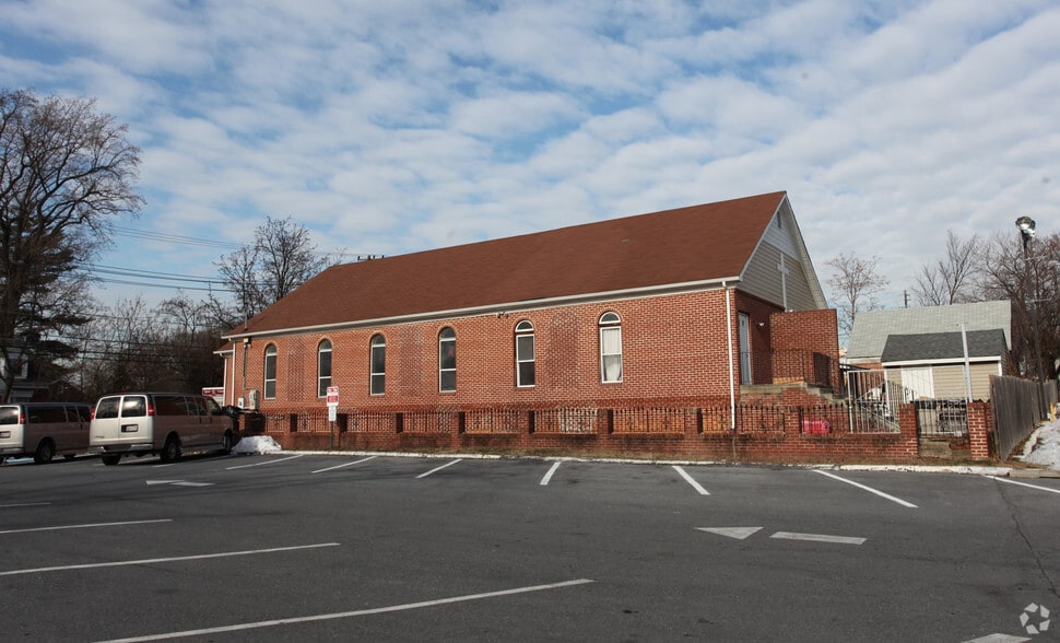 More Photos Of 8609 Greenwood Ave, Takoma Park Religious Facility For Sale