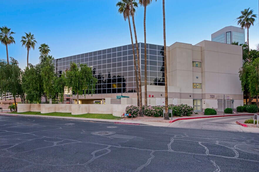More Photos Of 3320 N 2nd St, Phoenix Medical For Lease