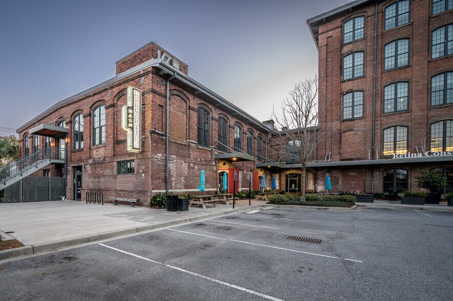 More Photos Of 6801 Carnegie Blvd, Charlotte Office Residential For Lease