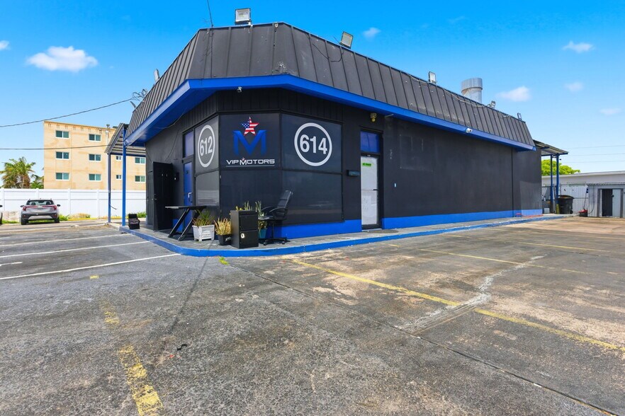 More Photos Of 612 N Dixie Hwy, Hollywood Auto Repair For Lease