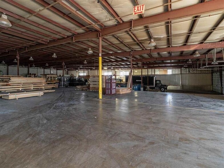 More Photos Of 99 S 3rd St, Hudson Warehouse For Lease