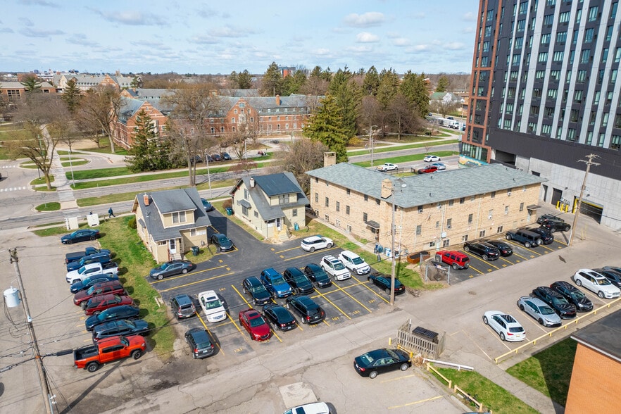 More Photos Of 241 Louis St, East Lansing Apartments For Sale