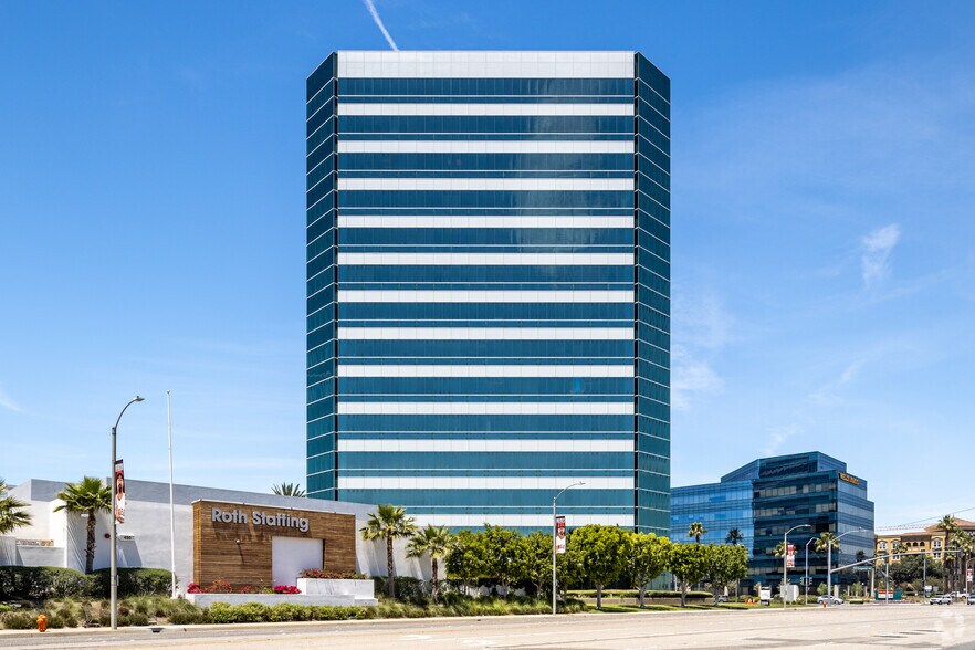 More Photos Of 500 N State College Blvd, Orange Coworking Space