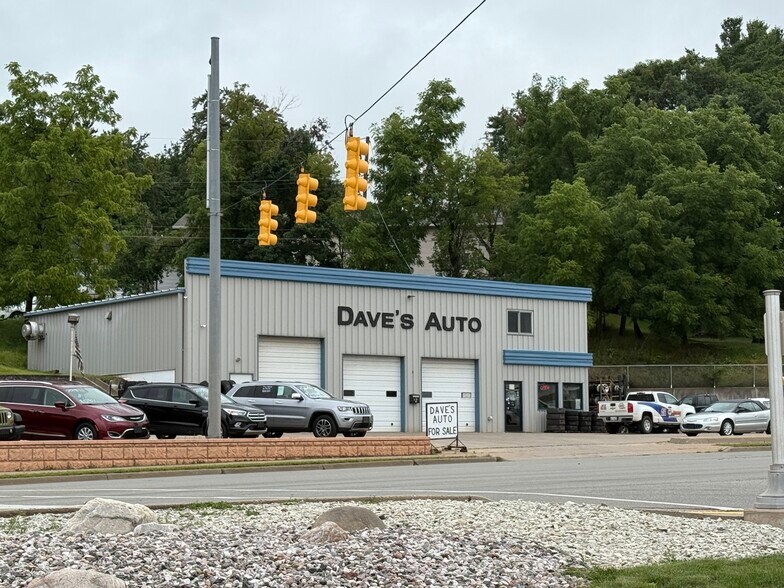 More Photos Of 1137 S Stephenson Ave, Iron Mountain Specialty For Sale