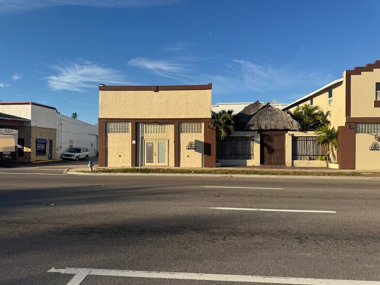 Primary Photo Of 1001 Manatee Ave, Bradenton Storefront Retail Office For Sale