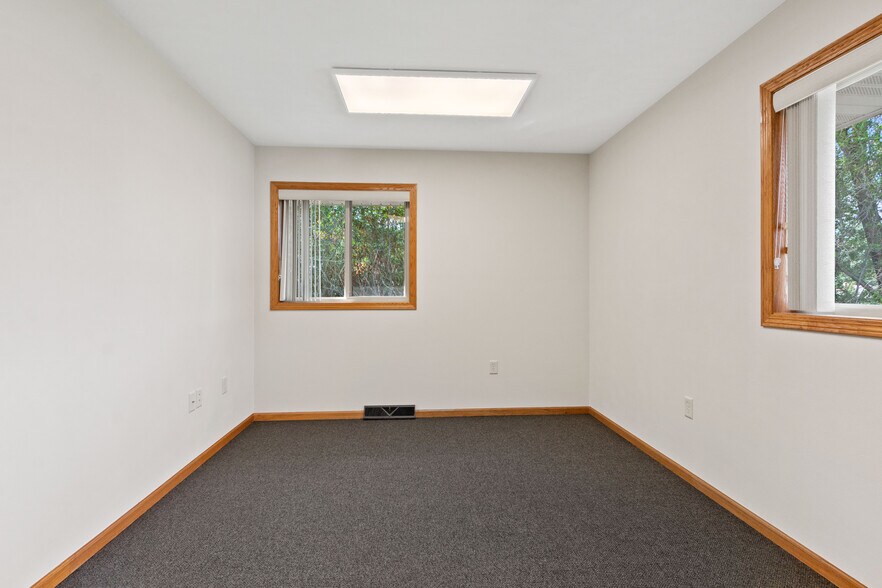 More Photos Of 3210 Post Rd, Stevens Point Office For Lease