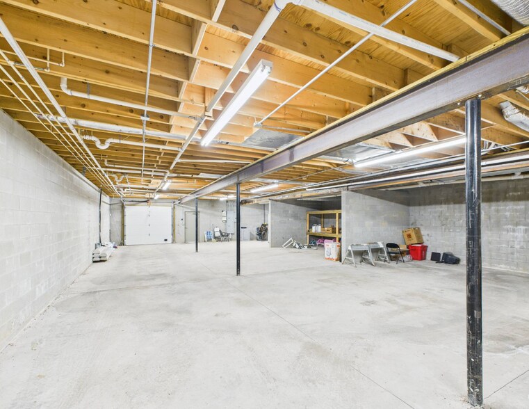 More Photos Of 319 Main St, Clay Medical For Sale