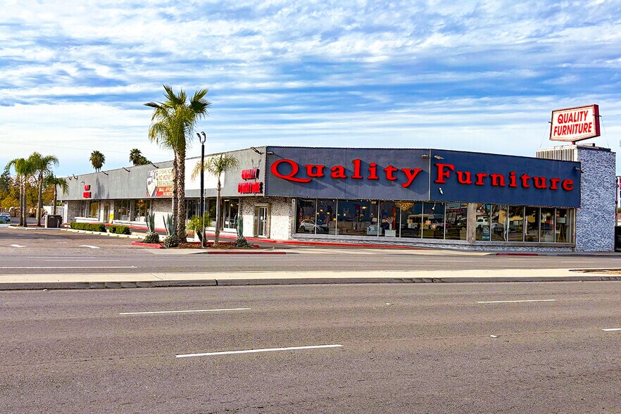 Primary Photo Of 4535 N Blackstone Ave, Fresno Freestanding For Sale