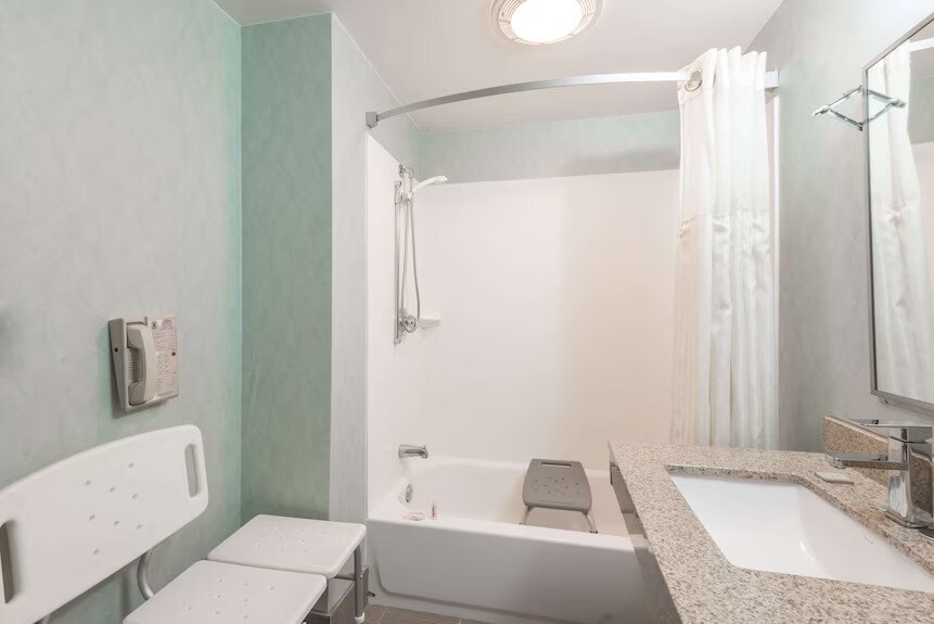 More Photos Of 929 Sheraton Dr, Mars Hotel For Sale