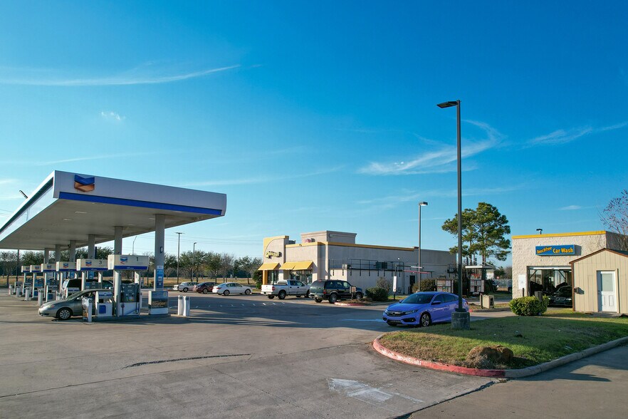Primary Photo Of 12680 Beechnut St, Houston General Retail For Sale