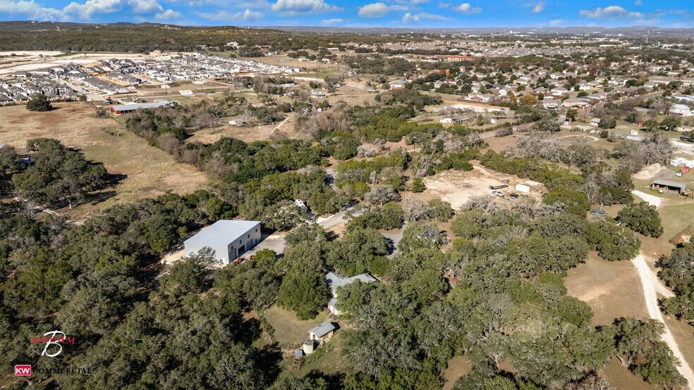 More Photos Of 39 Scenic Loop Rd, Boerne Office Residential For Lease